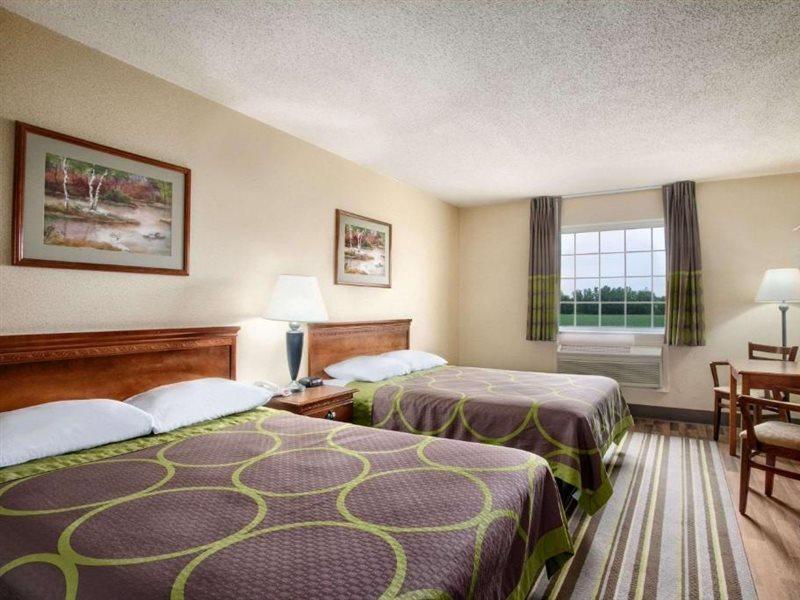 Super 8 By Wyndham Grayville Bagian luar foto