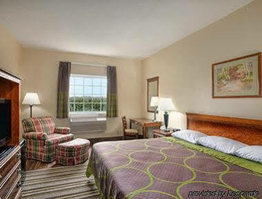 Super 8 By Wyndham Grayville Bagian luar foto